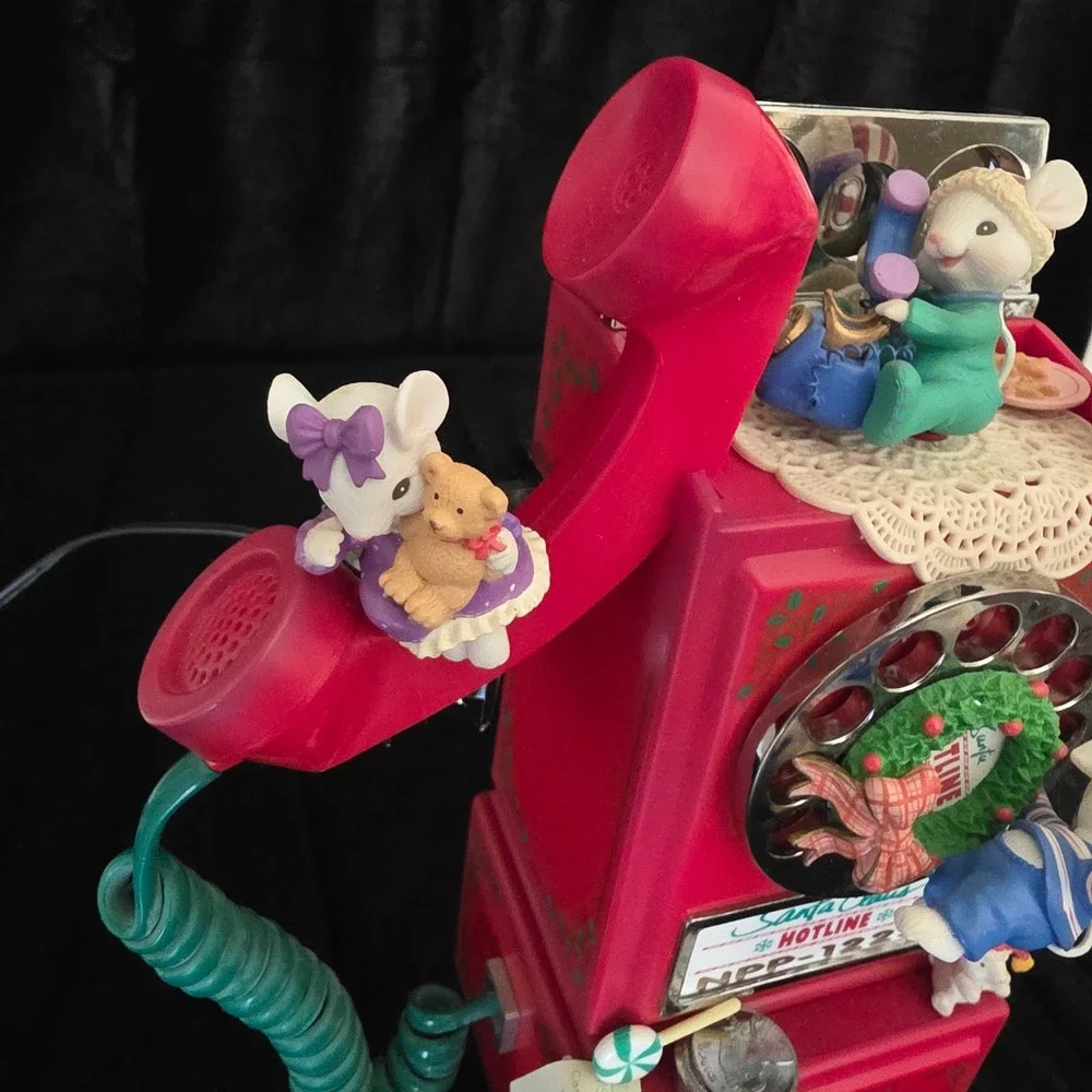 VTG Enesco Calling 2-Collect Deluxe Action Musical Santa Hotline Phone Boxed